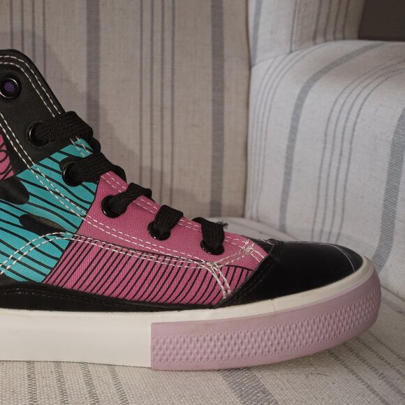 'Nightmare Before Christmas' Disney Canvas High Top Sneaker Size 8 New - Picture 5 of 15